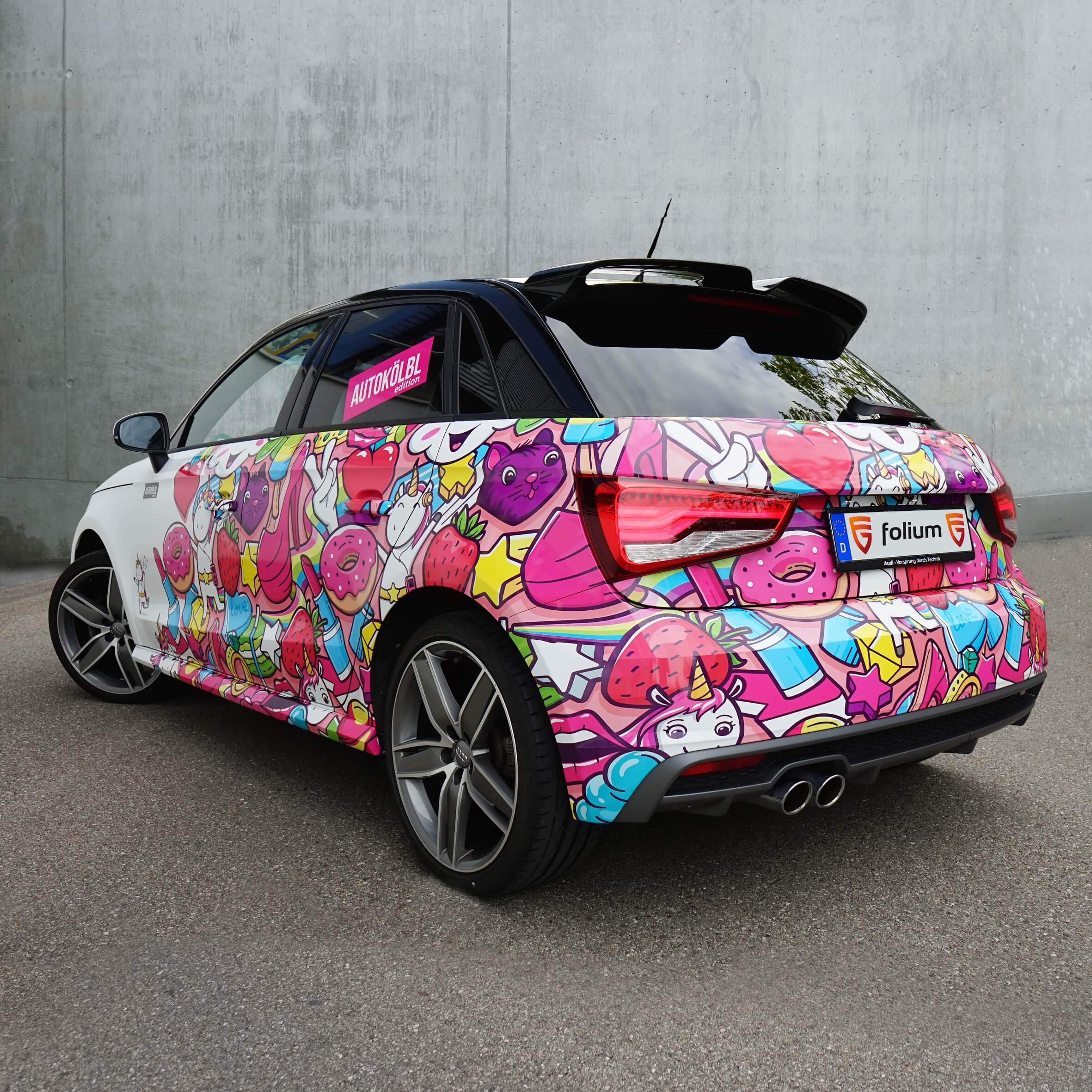 Achtung, alle Mädels aufgepasst: Unsere pinke Car-Wrapping-Folie eignet  sich besonders für ein individuelles Um…